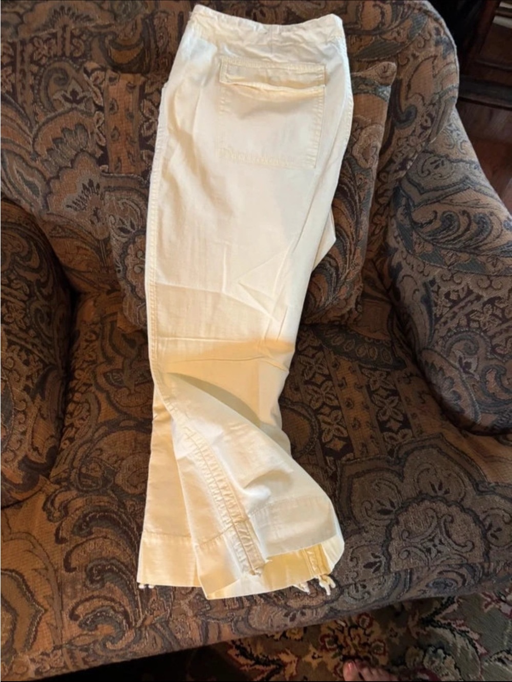 Women’s White Straight-Leg Jeans